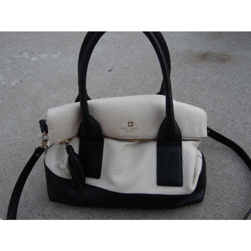 MAKE AN OFFER Kate Spade B&W Purse